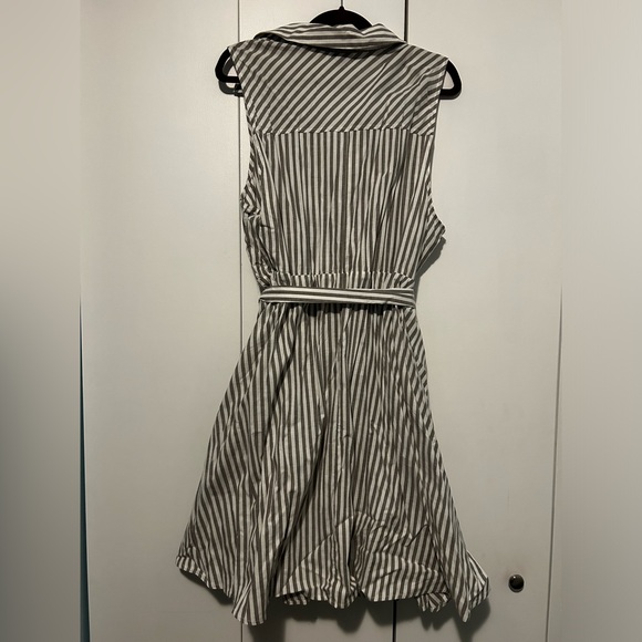 Torrid Taupe & White Stripe Poplin Shirt Dress in 2X - Picture 4 of 7